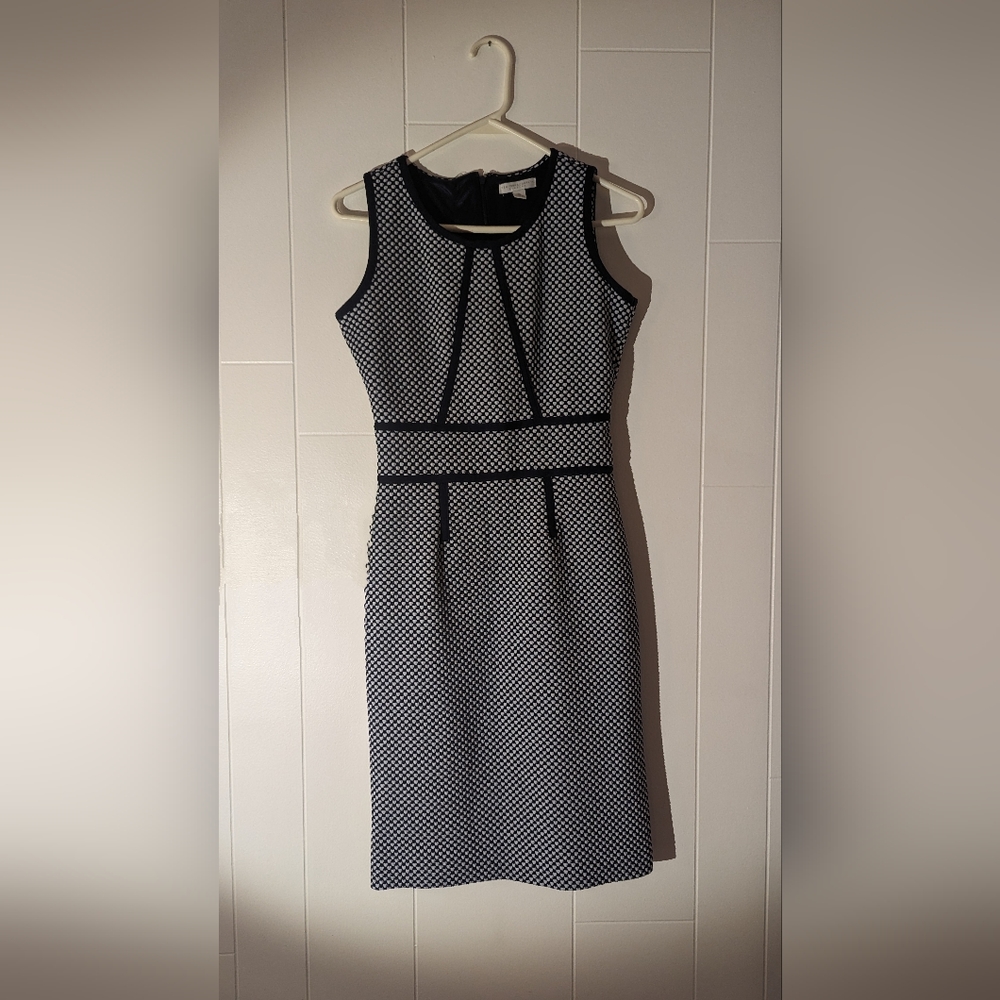 XSmall Sleeveless blue subtle print dress
